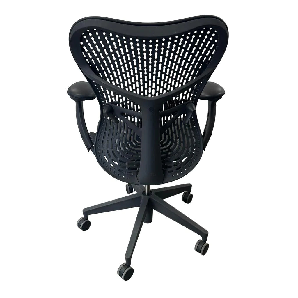 Herman Miller: Mirra 2 - Holzkohle - voll beladenes Modell 2018 - Renoviert