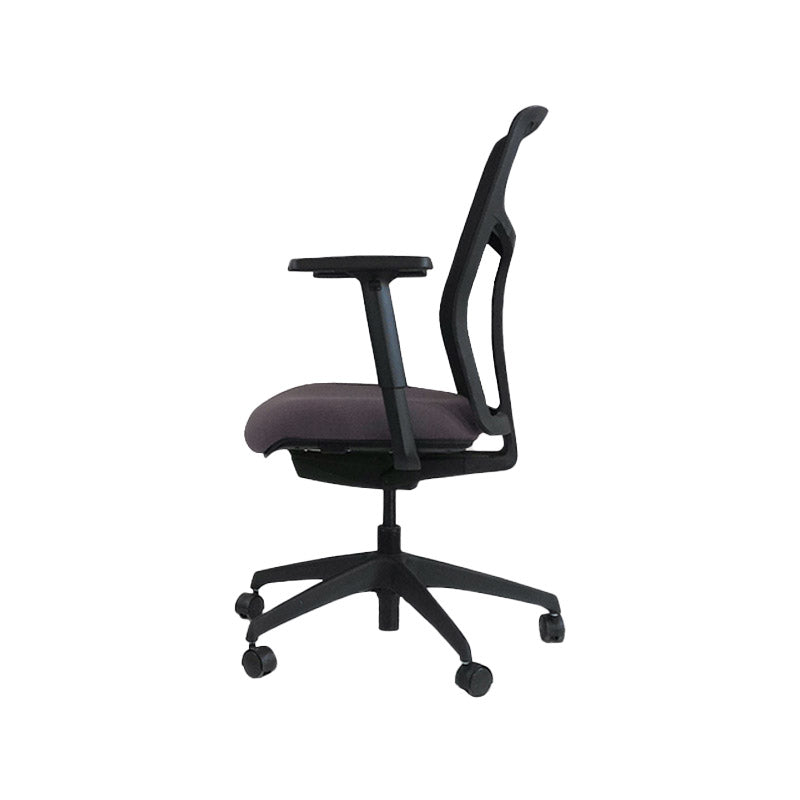 <tc>Boss Design</tc>: Tauro in grauem Stoff – Arbeitsstuhl – Generalüberholt