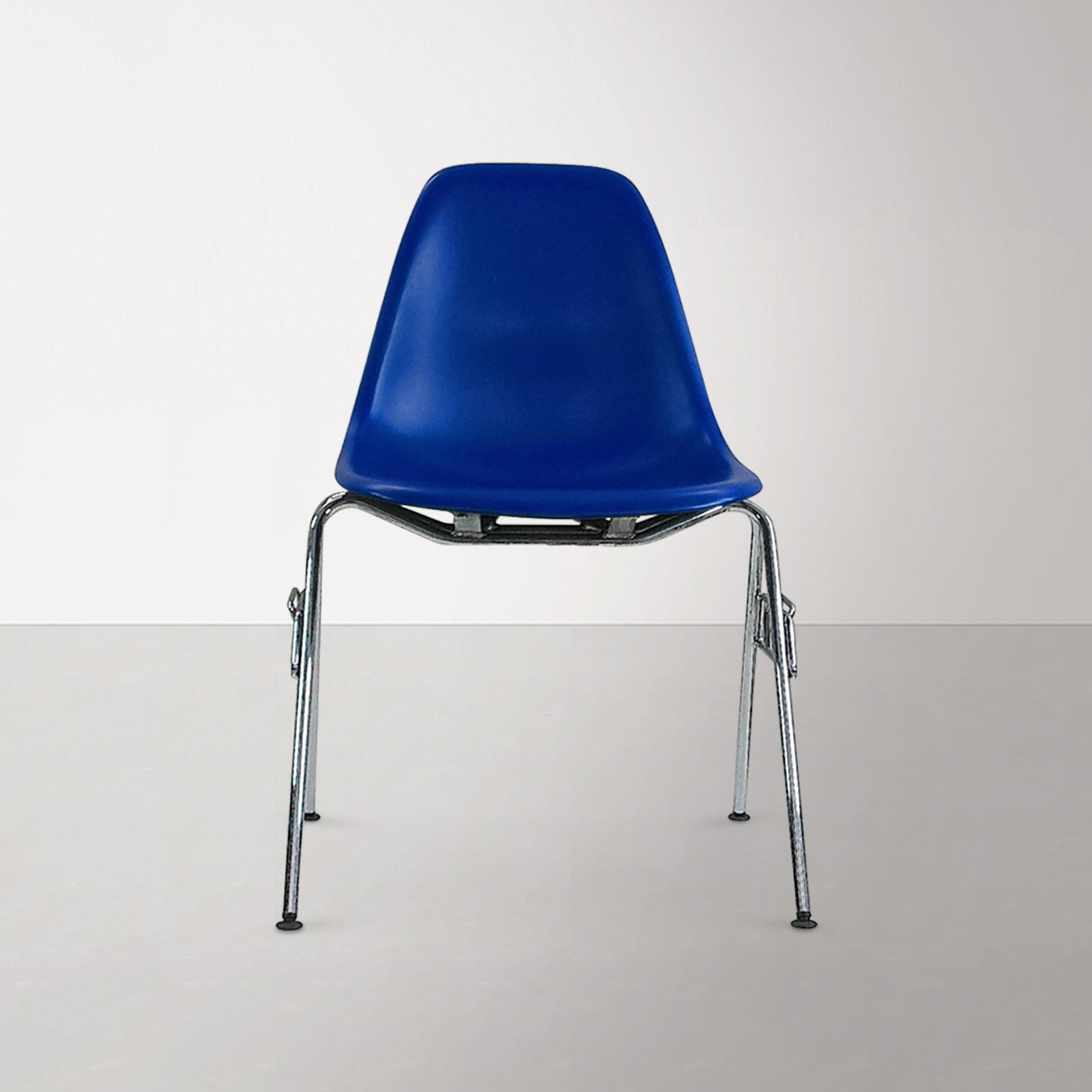 <tc>Vitra</tc> <tc>Eames</tc>: DSS - Stapelstuhl - Generalüberholt