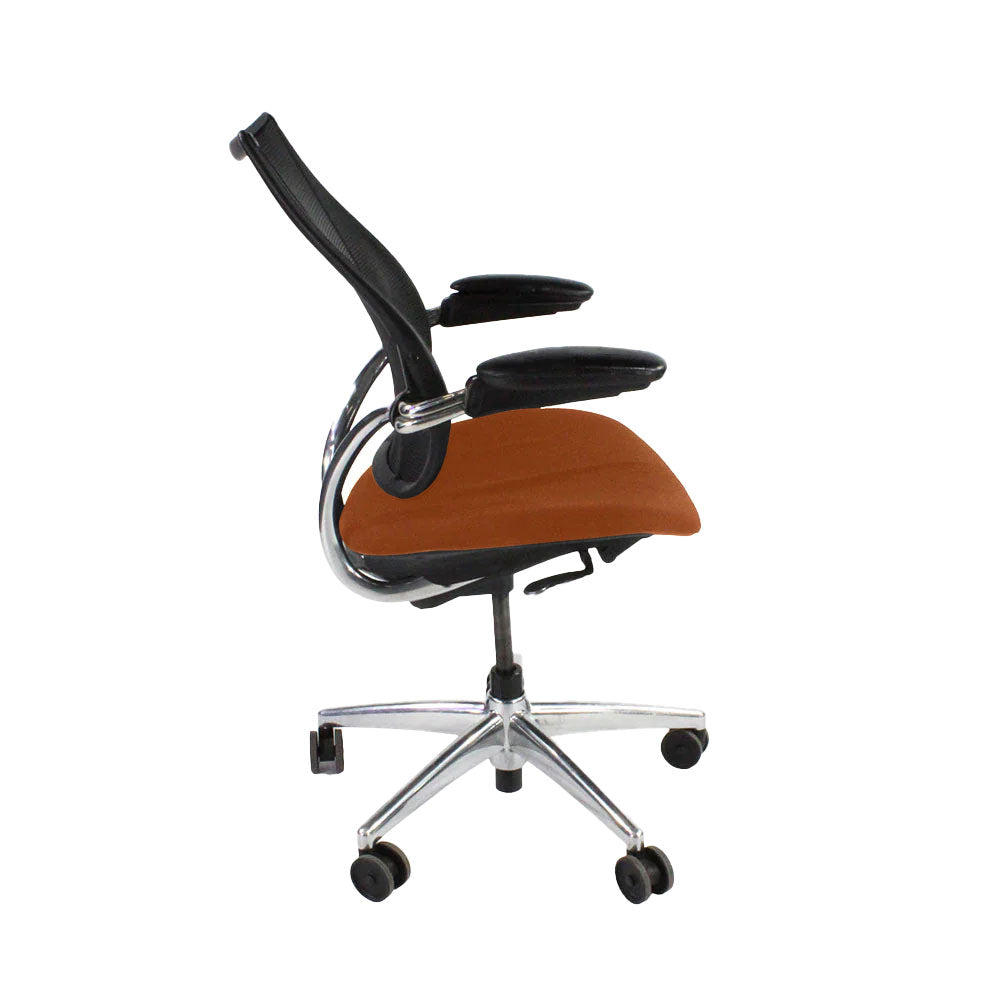 <tc>Humanscale</tc>: <tc>Liberty</tc> Arbeitsstuhl aus hellbraunem Leder mit Aluminiumrahmen – Generalüberholt