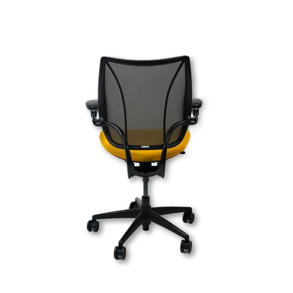 <tc>Humanscale</tc>: <tc>Liberty</tc> Arbeitsstuhl aus gelbem Stoff - Generalüberholt