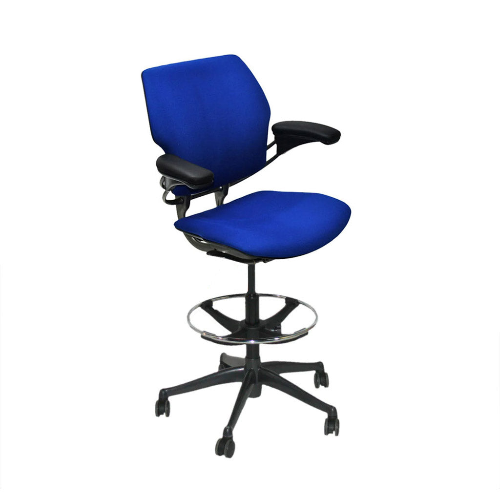 <tc>Humanscale</tc>: <tc>Freedom</tc> Zeichnerstuhl aus blauem Stoff - Generalüberholt