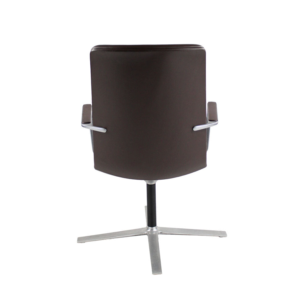 Orangebox: Calder Meeting Chair 4 Sterne Basis in braunem Leder - renoviert