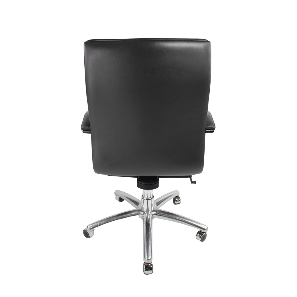 William Hands: Orion Soft Overstitch Executive Chair in Grey Leather - Refurbished