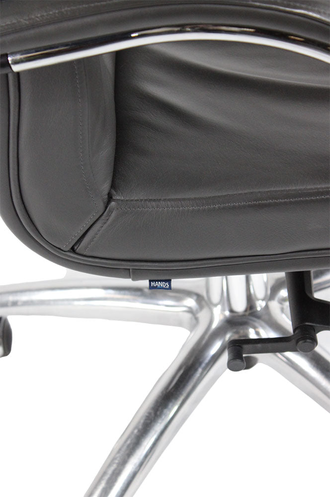 William Hands: Orion Soft Overstitch Executive Chair in Grey Leather - Refurbished