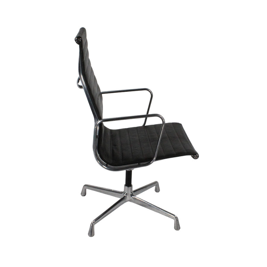 <tc>Vitra</tc>: <tc>Eames</tc> EA116 Sessel - Generalüberholt