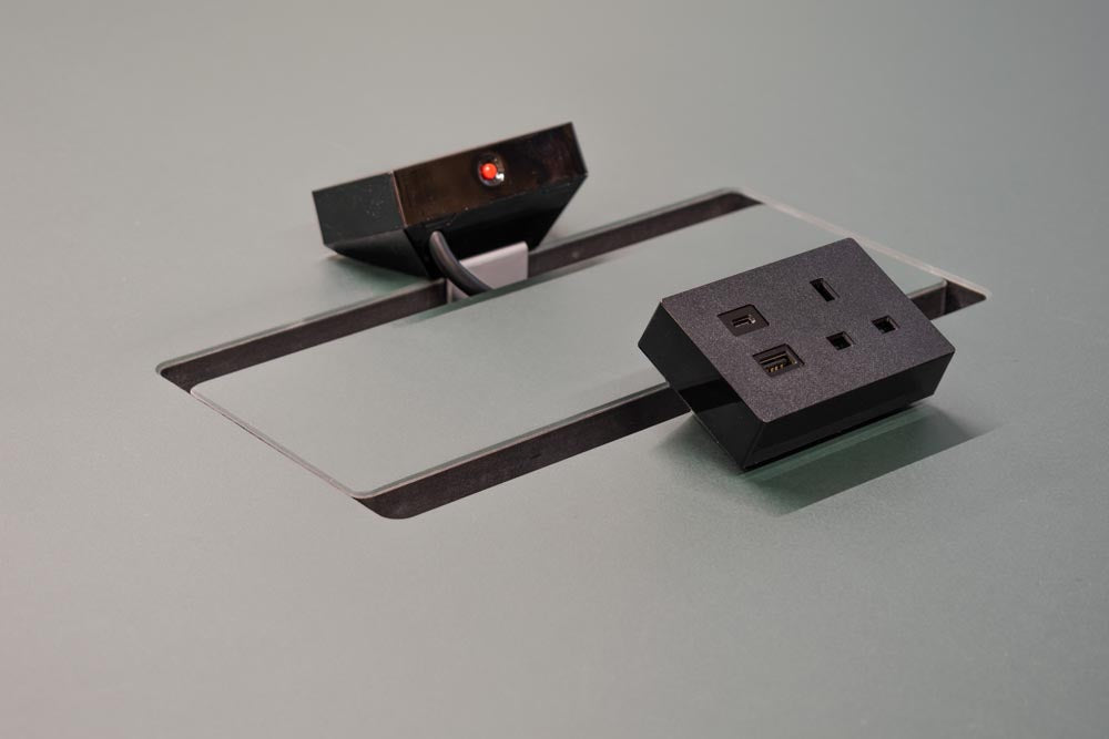 Nano Desktop Power Module in Black