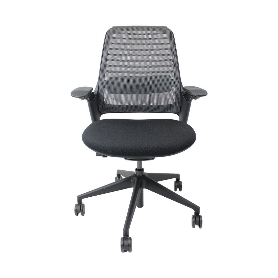 <tc>Steelcase</tc>: Ergonomischer Bürostuhl Serie 1 aus schwarzem Stoff – Generalüberholt