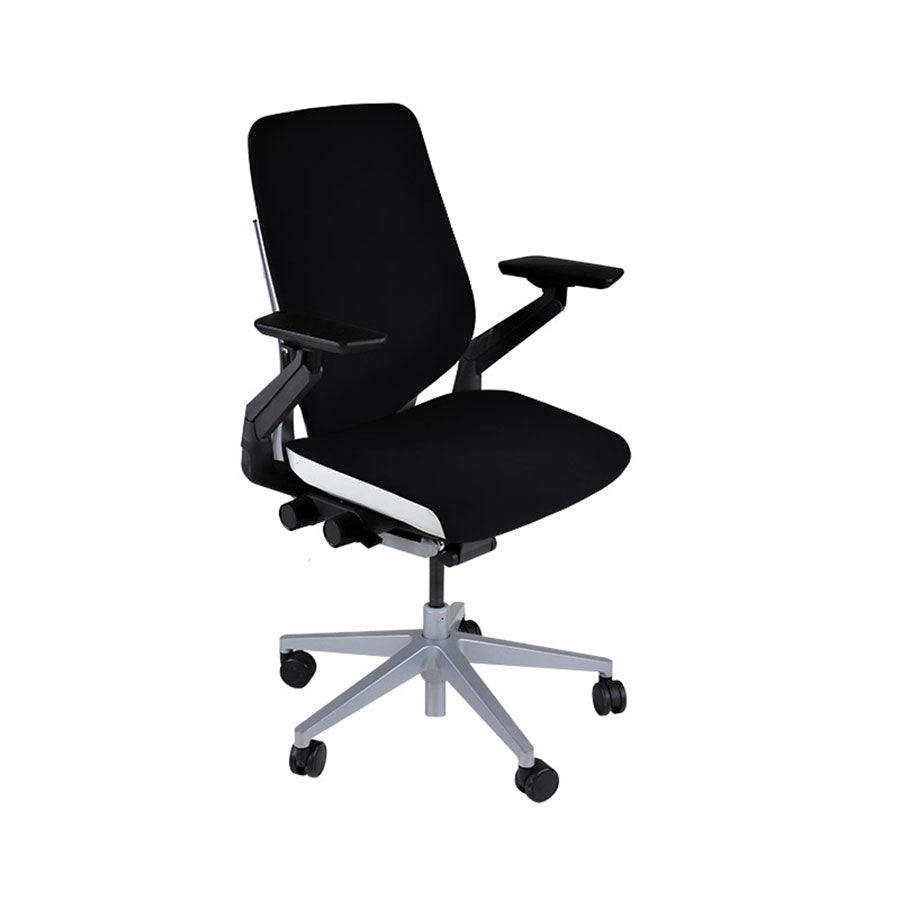 <tc>Steelcase</tc>: Gesture Ergonomischer Bürostuhl - Schwarzer Stoff - Generalüberholt
