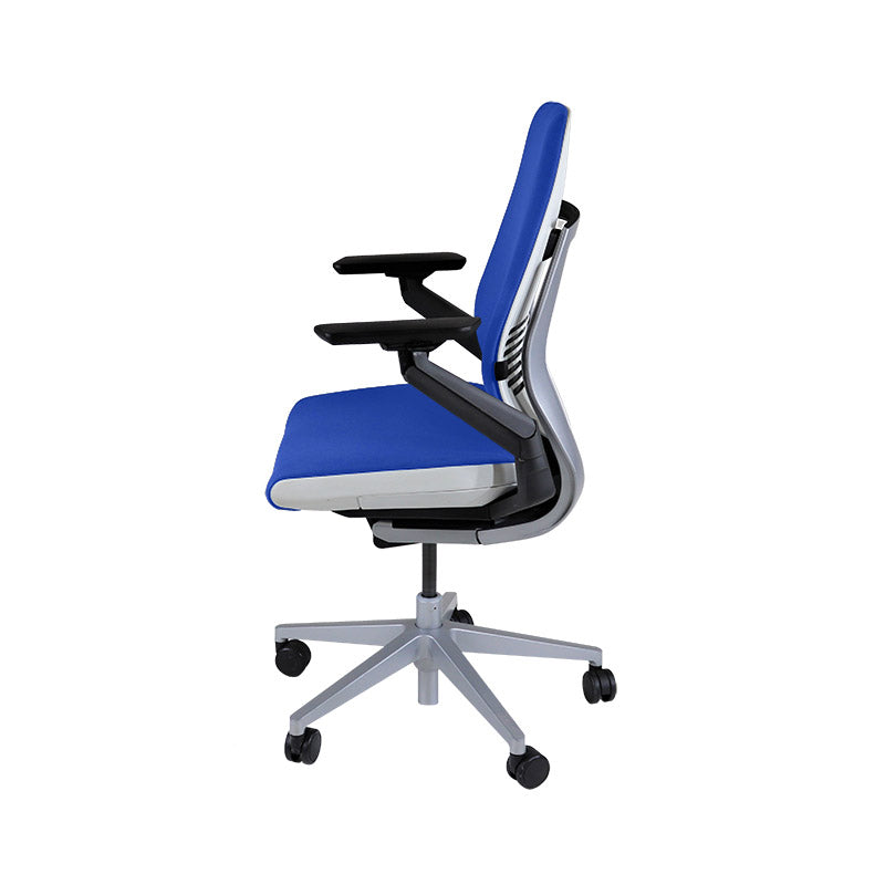 <tc>Steelcase</tc>: Gesture Ergonomischer Bürostuhl - Blauer Stoff - Generalüberholt