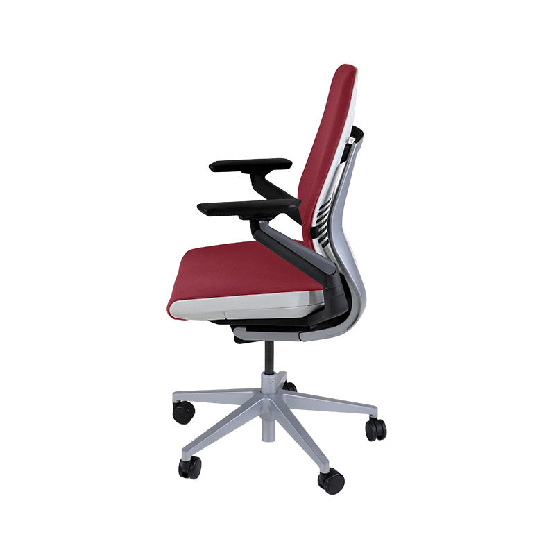 <tc>Steelcase</tc>: Gesture Ergonomischer Bürostuhl - Burgunderrotes Leder - Generalüberholt