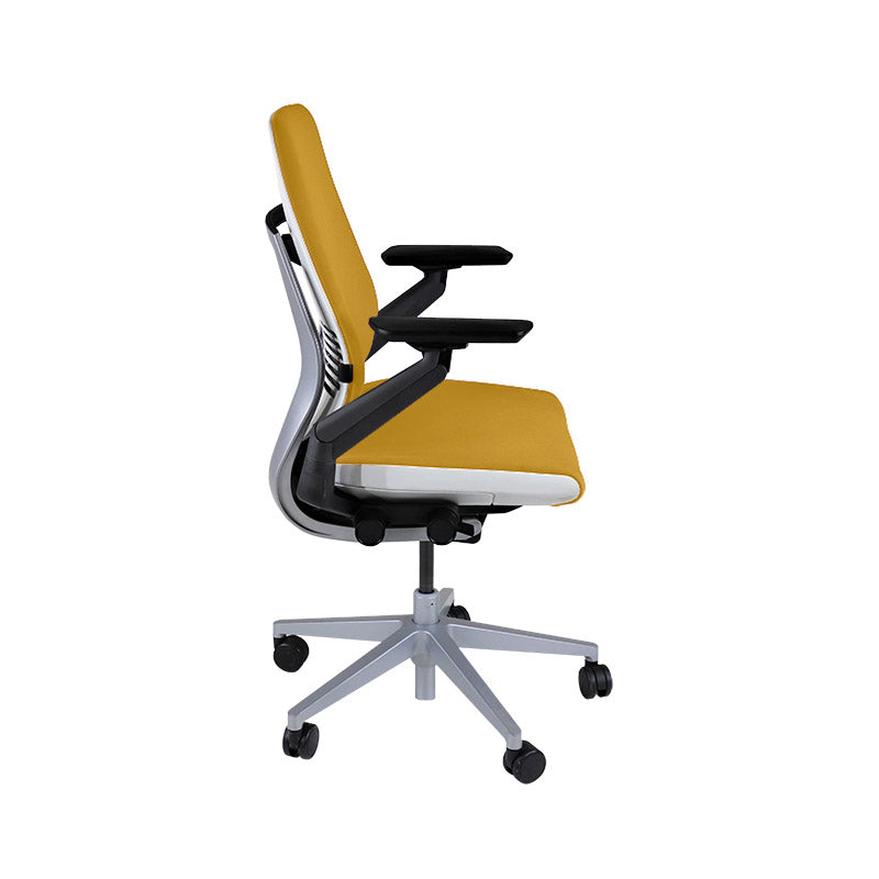<tc>Steelcase</tc>: Gesture Ergonomischer Bürostuhl - Gelber Stoff - Generalüberholt