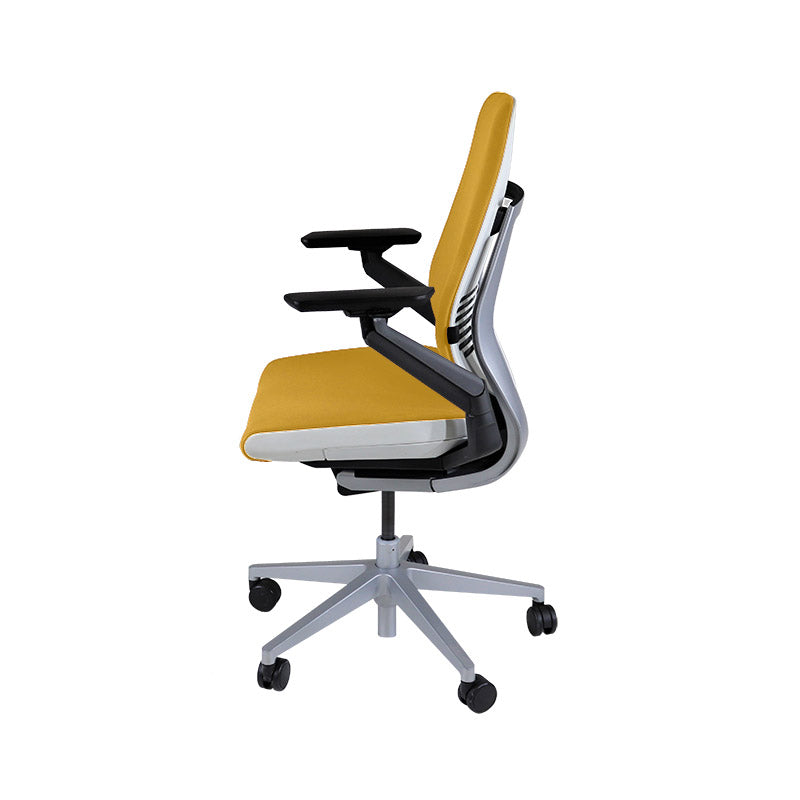 <tc>Steelcase</tc>: Gesture Ergonomischer Bürostuhl - Gelber Stoff - Generalüberholt