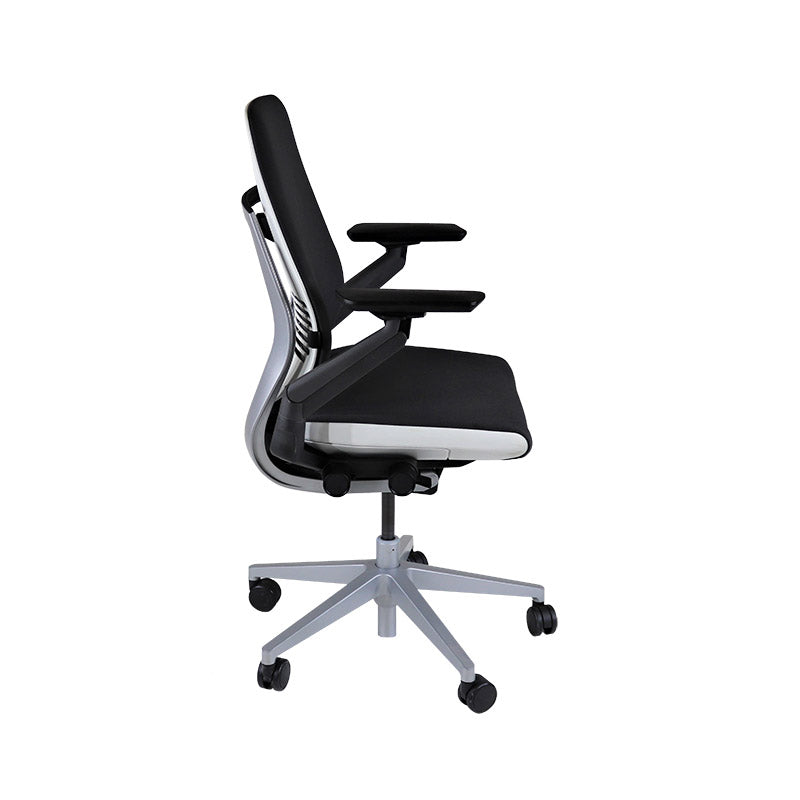 <tc>Steelcase</tc>: Gesture Ergonomischer Bürostuhl - Grauer Stoff - Generalüberholt