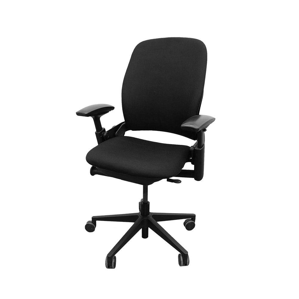 <tc>Steelcase</tc>: <tc>Leap V2</tc> Bürostuhl, höhenverstellbar, nur Armlehne, schwarzes Leder, generalüberholt