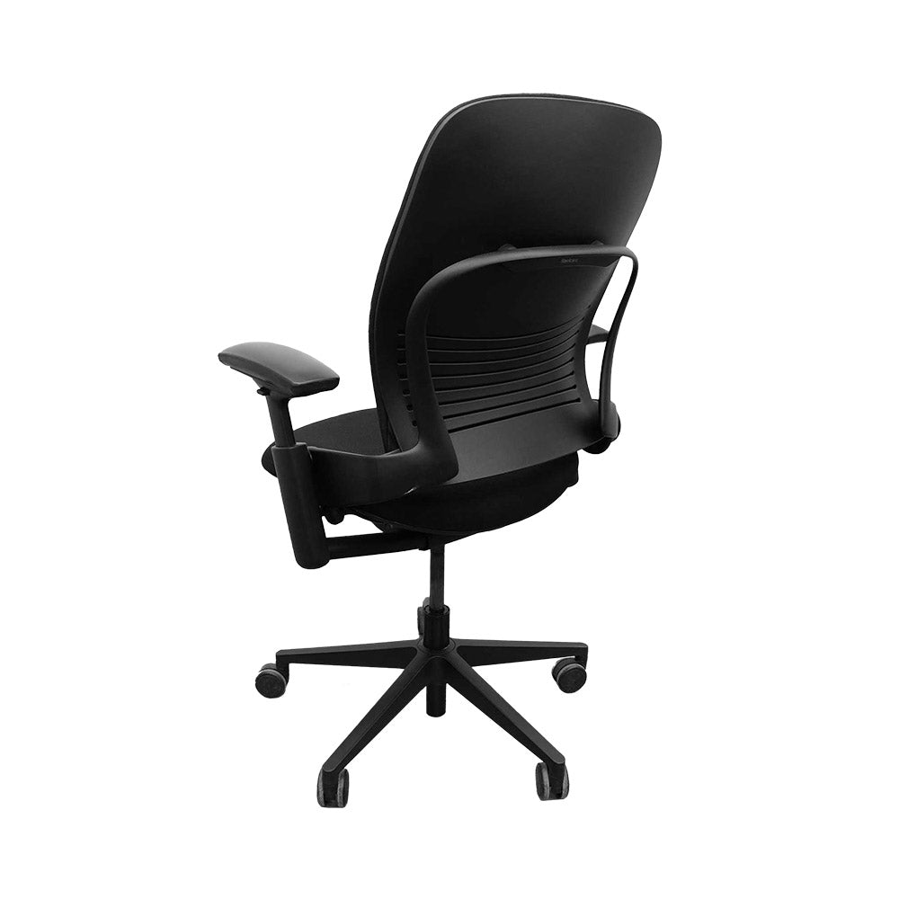 <tc>Steelcase</tc>: <tc>Leap V2</tc> Bürostuhl - Schwarzes Leder - Generalüberholt
