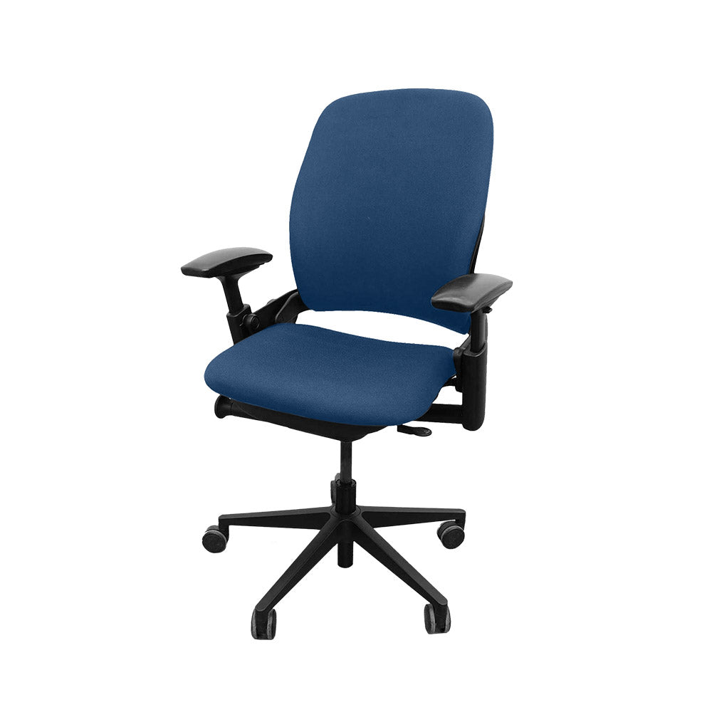 <tc>Steelcase</tc>: <tc>Leap V2</tc> Bürostuhl, höhenverstellbar, nur Armlehne, blauer Stoff, generalüberholt