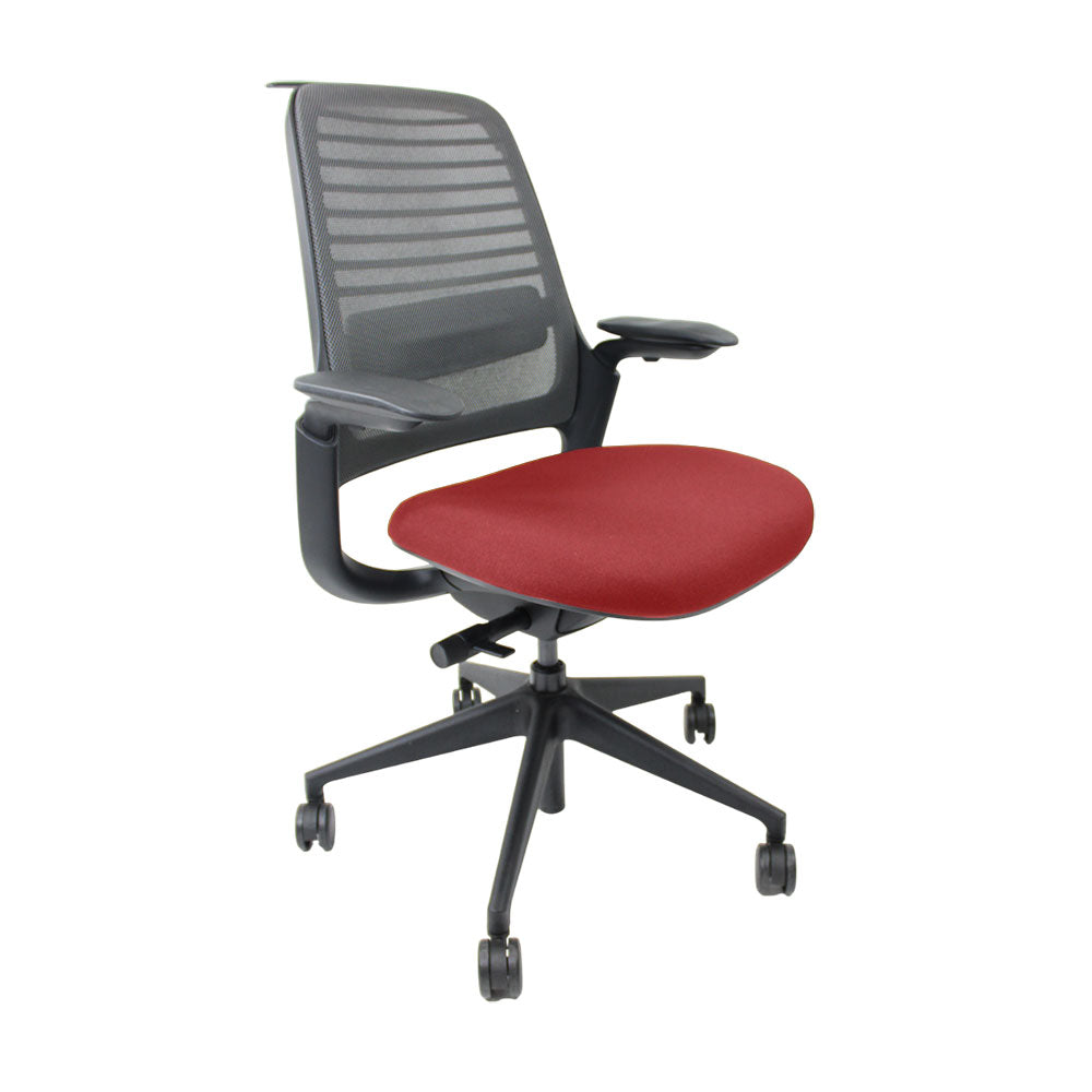 Steelcase: Series 1 Ergonomic Office Chair in Red Fabric - Refurbished