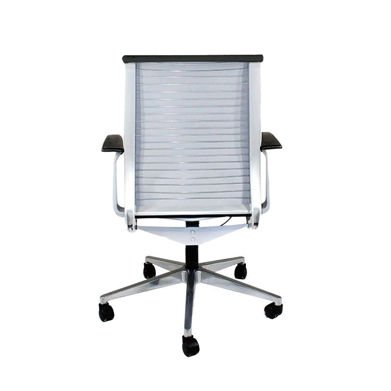 <tc>Steelcase</tc>: <tc>Think V2</tc> Bürostuhl aus schwarzem Stoff - Generalüberholt