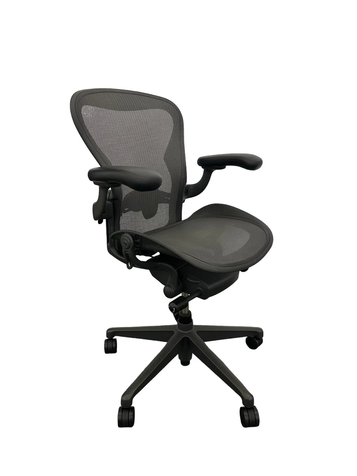 <tc>Herman Miller</tc>: <tc>Size B</tc> Aeron Remastered – Generalüberholt