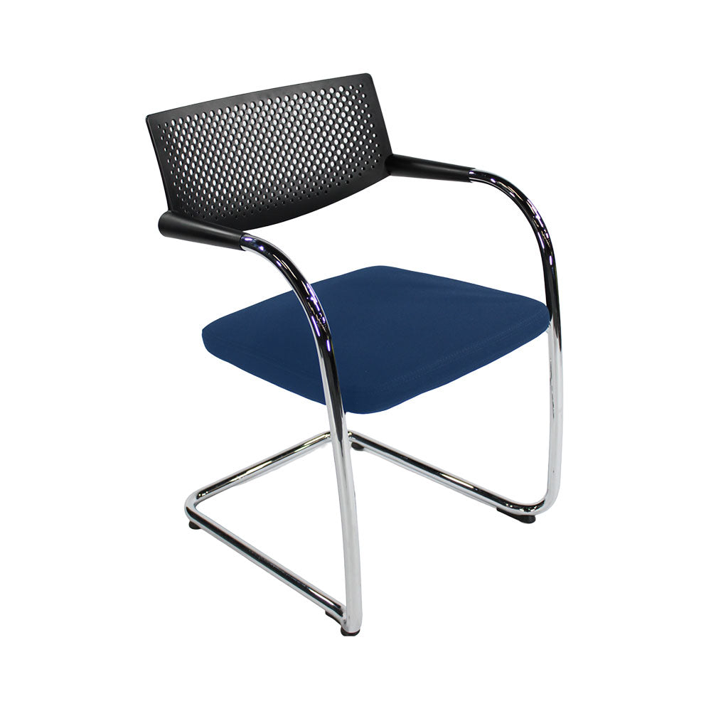 <tc>Vitra</tc>: <tc>VisaVis</tc> 2 Konferenzstühle aus blauem Stoff - Generalüberholt