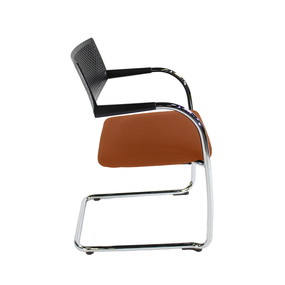 <tc>Vitra</tc>: <tc>VisaVis</tc> 2 Konferenzstühle aus hellbraunem Leder - Generalüberholt