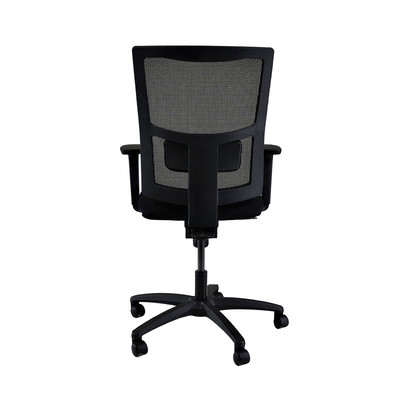 Saxen: Ergo Task Stuhl in schwarzem Stoff - renoviert