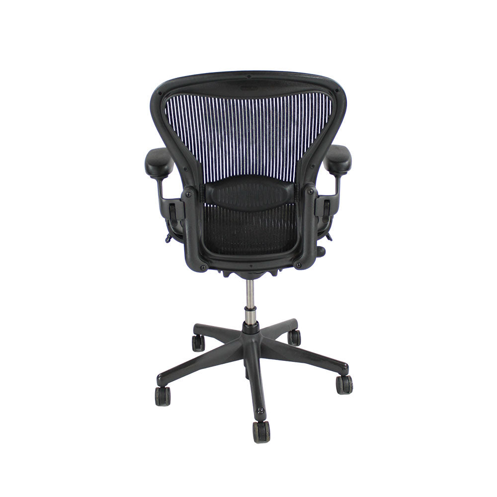 <tc>Herman Miller</tc>: Aeron - <tc>Size B</tc> - Full House (Graphit) - Renoviert