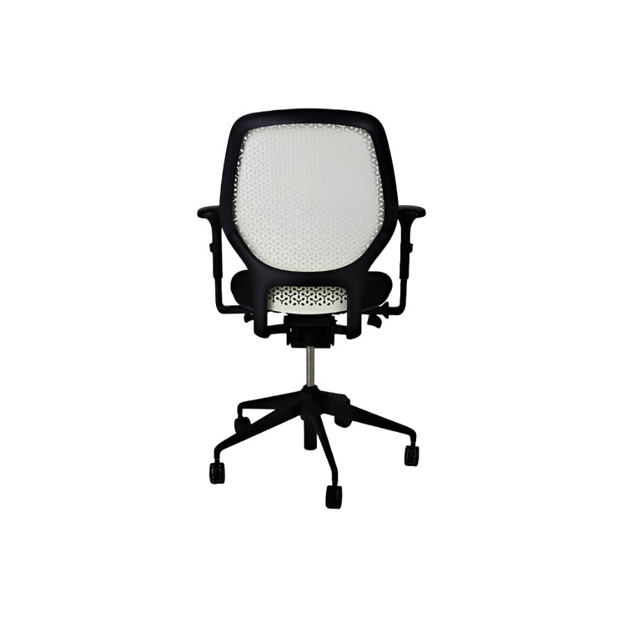 Orangebox: <tc>Ara</tc> - Arbeitsstuhl - Generalüberholt