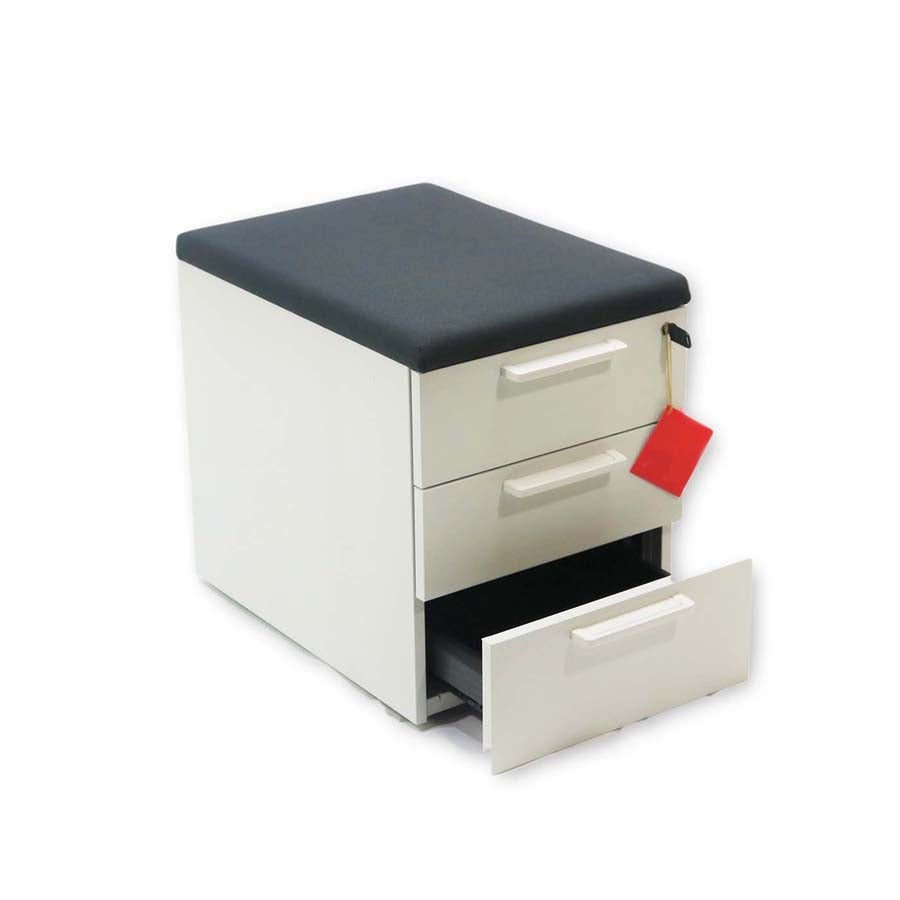 <tc>Steelcase</tc>: Mobiler Untersatz mit Sitzfunktion - Generalüberholt