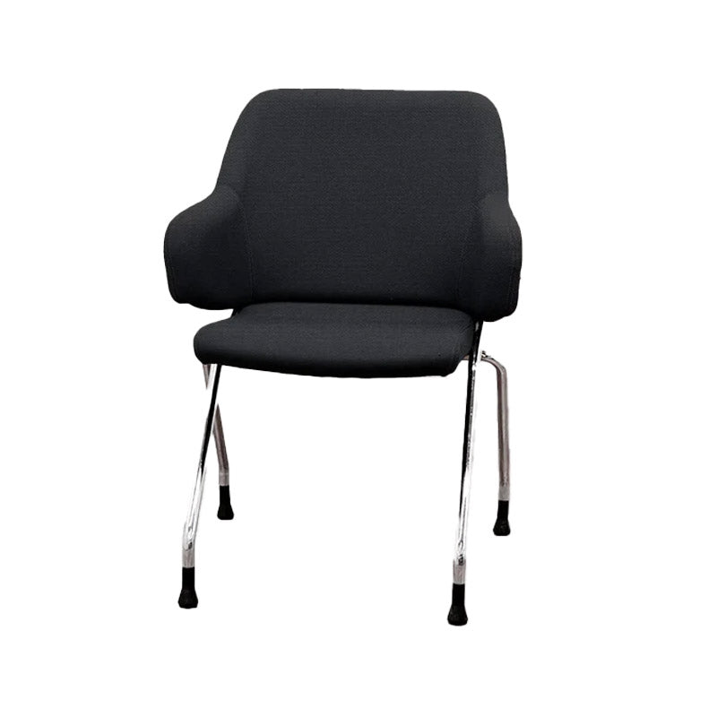 Boss Design: Skoot Meeting Chair aus schwarzem Stoff – generalüberholt