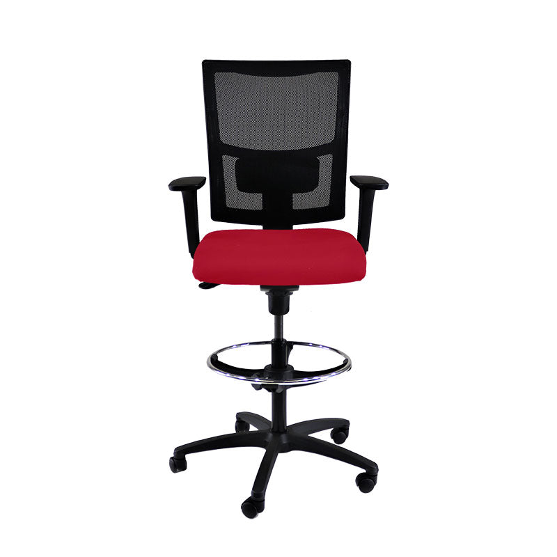 Inhaltsverzeichnis: Ergo Draftsman Chair aus rotem Stoff – generalüberholt