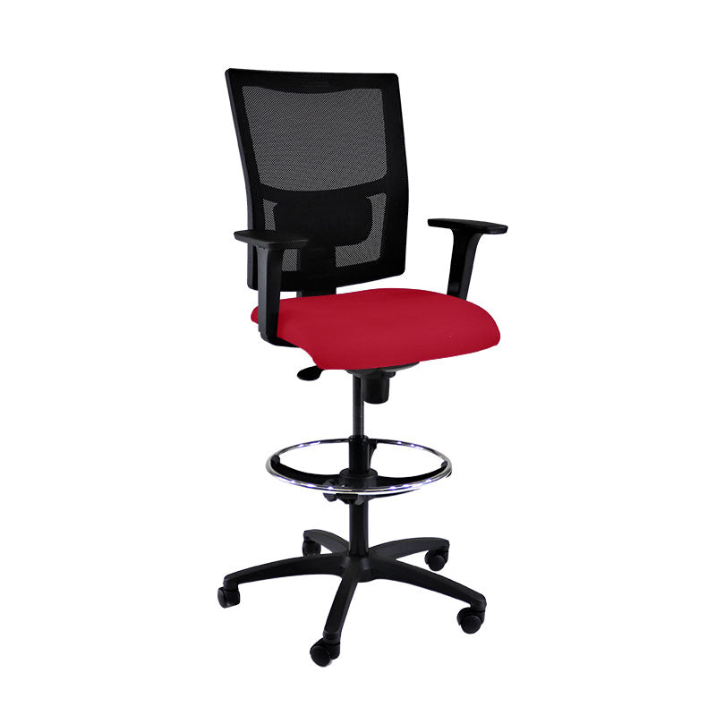 Inhaltsverzeichnis: Ergo Draftsman Chair aus rotem Stoff – generalüberholt