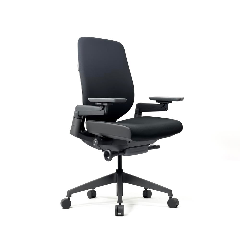 <tc>Steelcase</tc>: Gesture Ergonomischer Arbeitsstuhl mit 360-Grad-Armlehnen – Generalüberholt