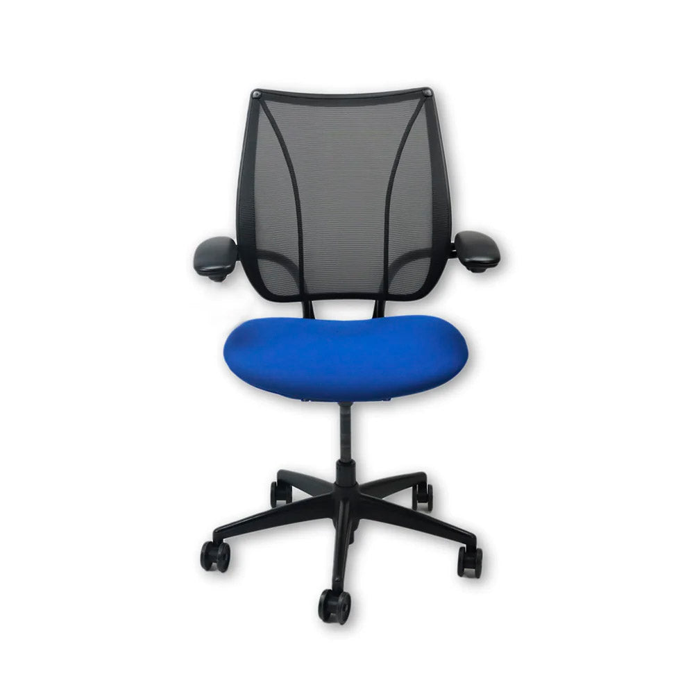 Humanscale: Liberty-Arbeitsstuhl aus blauem Stoff – generalüberholt