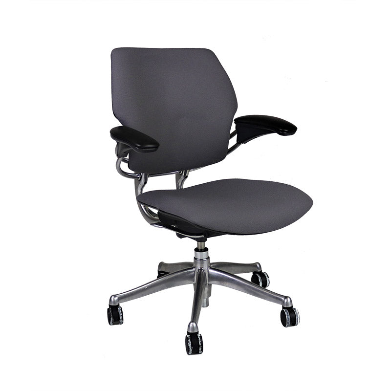 Humanscale: Freedom Task Chair aus schwarzem Stoff – generalüberholt