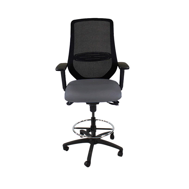 The Office Crowd: Scudo Draftsman Chair aus grauem Stoff – generalüberholt