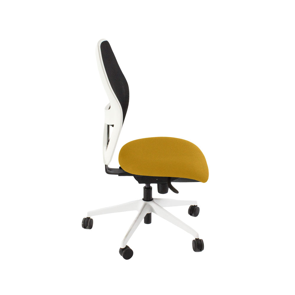 Ahrend: Bürostuhl Typ 160 mit gelbem Stoff/weißem Gestell ohne Armlehnen – generalüberholt
