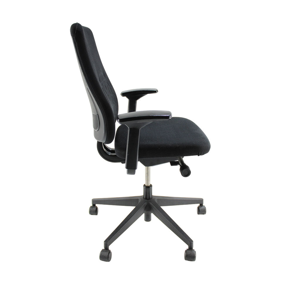 Steelcase: Reply Air Office Chair with Black Frame in Black Fabric - Refurbished