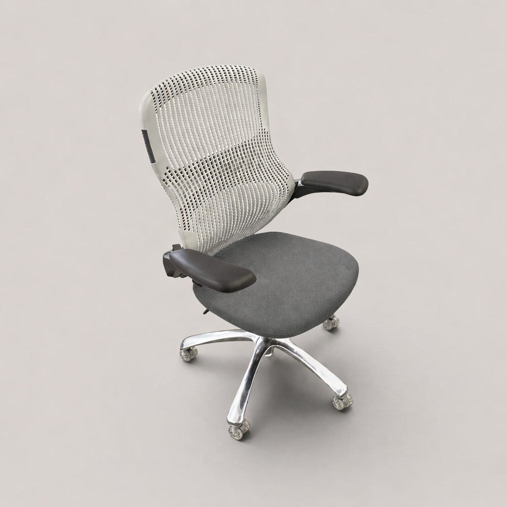 Knoll: Generation - Task Chair in Grey- Refurbished