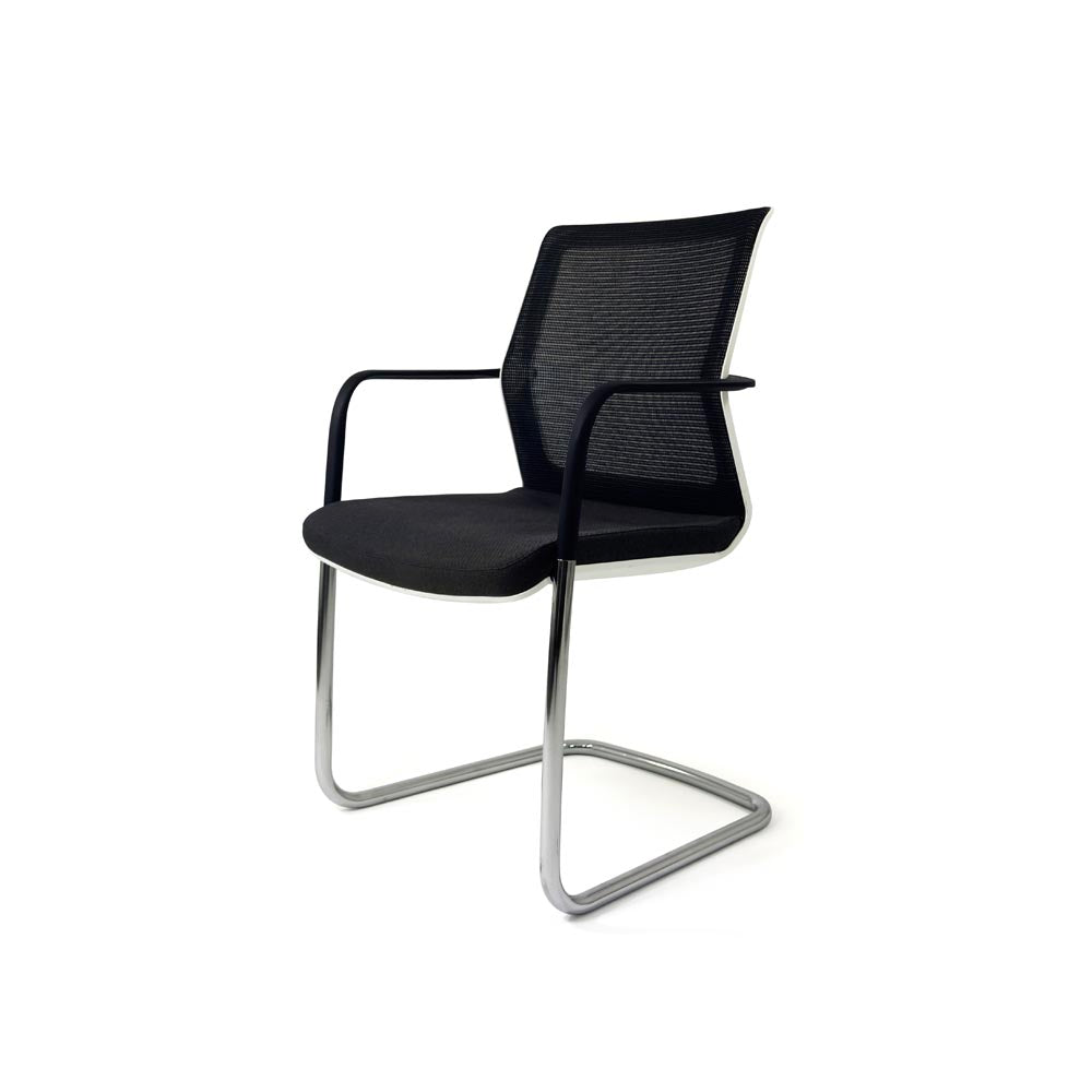 OrangeBox: Workday Meeting Chair in Black Stoff - renoviert