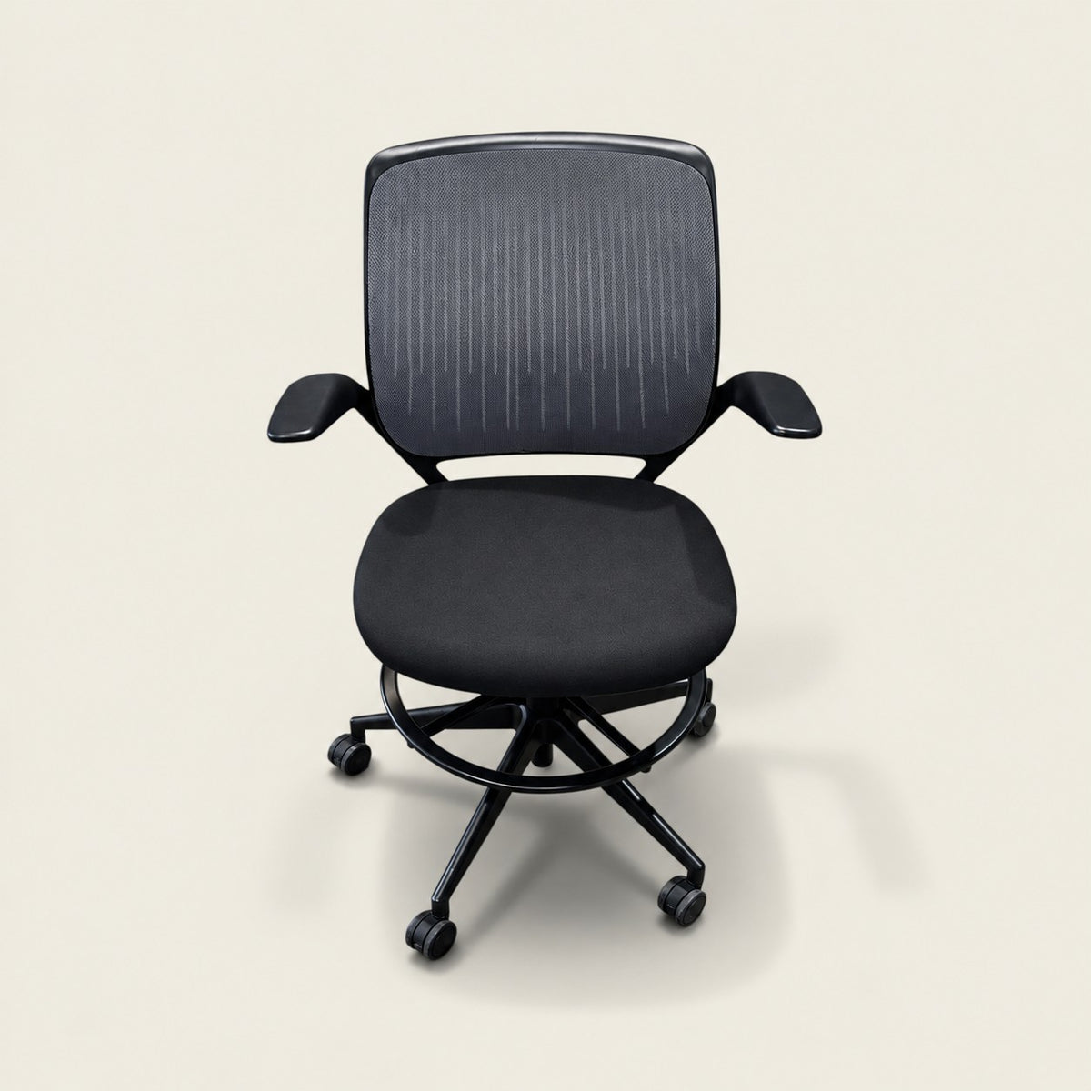 <tc>Steelcase</tc>Cobi Zeichenstuhl in Schwarz - Generalüberholt
