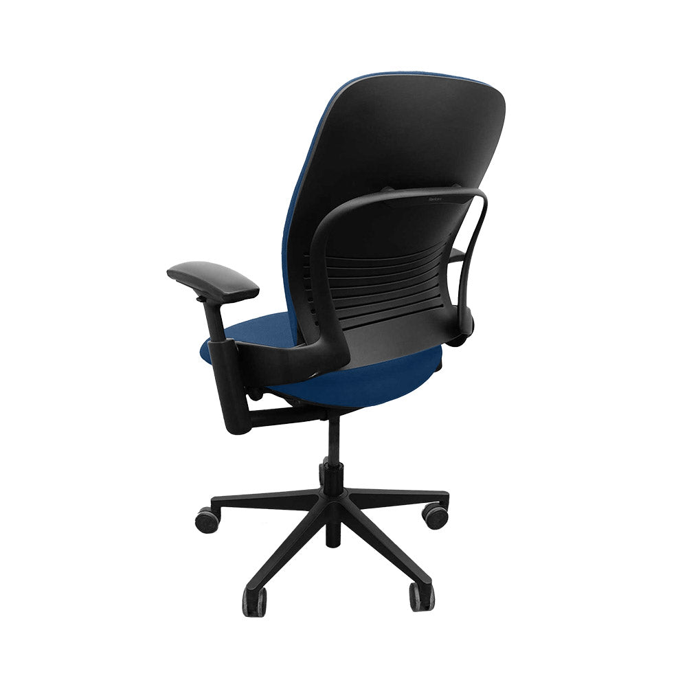 Steelcase: Leap V2 Bürostuhl, nur höhenverstellbare Armlehne – blauer Stoff – generalüberholt