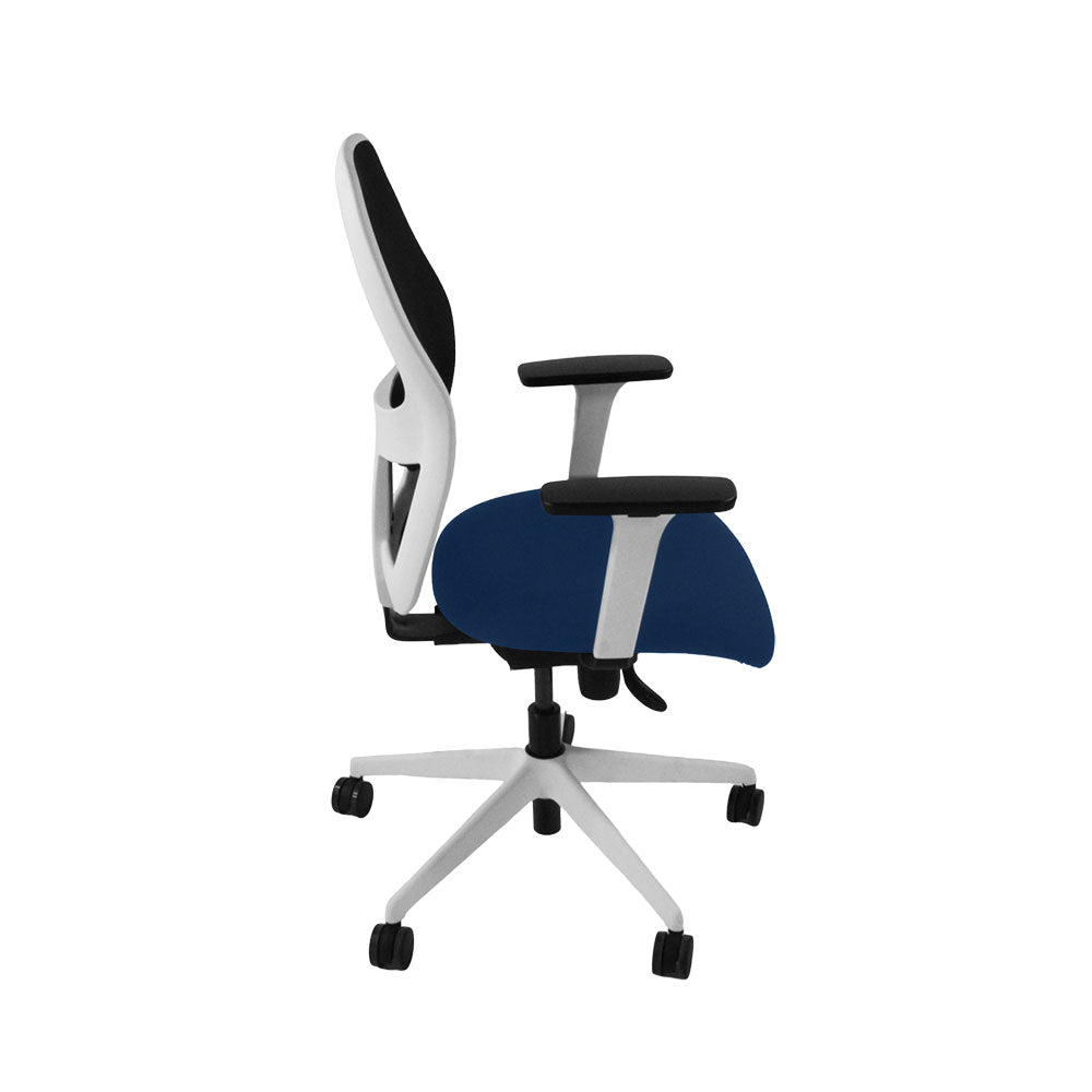 Ahrend: 160 Type Task Chair in Blue Fabric/White Frame - Refurbished